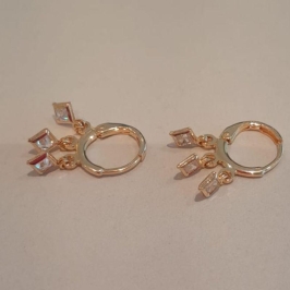 BRINCO FO ARG TRIANGULO TRIPLO ZIRC PEND