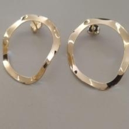 BRINCO FO GEOMÉTRICO OVAL IRREGULAR 33MM