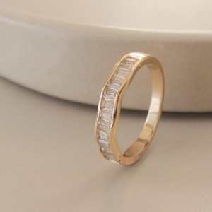 ANEL FO MEIA ALIANCA BAGUETE ONDULADO