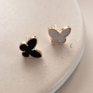 BRINCO FO BORBOLETA PRETA 10MM