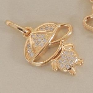 PINGENTE FO MENINO BONE CRAVEJ 12MM