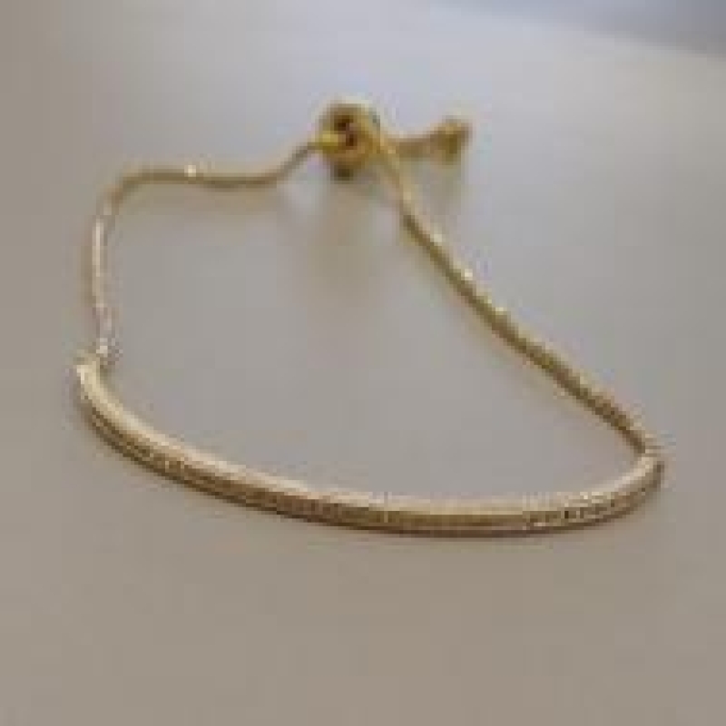 BRACELETE CRAVEJADO GRAVATA