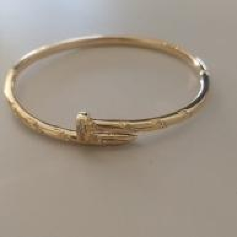 BRACELETE FO PREGO INSPIRED PREGO 8 TIRAS CRAVEJADAS 5CM