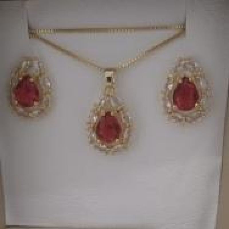 CONJ FO GOTA ZIRC OVAL VERMELHO 13MM CORR VENZ 50CM
