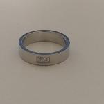 ALIANÇA DE AÇO 4,5MM 2 ZIRC CRAVADO