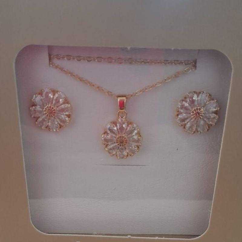 CONJ FO FLOR GOTA ZIRC 11MM CORR CADEADO 45CM +ALONG